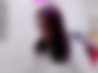 Live cam show with chantalvedette - Middle Aged on Gym Cam Girls