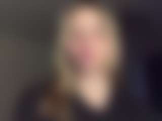 Bella's Live Sex Cam Show