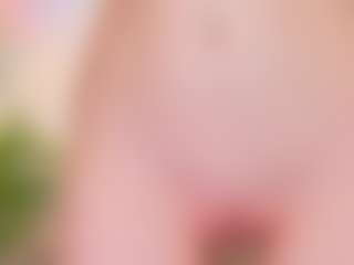 Live cam show with Oliviakis - Moan on Hubzter Live