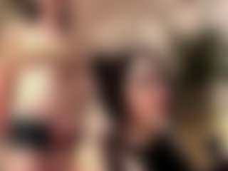 Live cam show with Peanughty - Strip on Mixed Magazine Live
