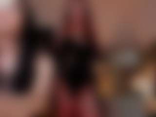 Live cam show with Peanughty - Strip on Chatstar