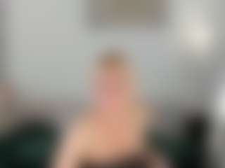 Live cam show with Ann - Blue Eyes on Milf Play