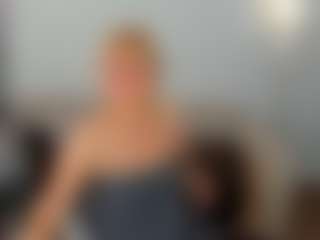Live cam show with Ann - Skinny MILF on SpunkLive
