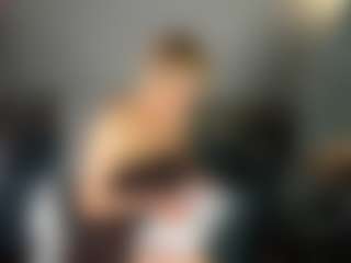 Ann MILF webcam performer live streaming