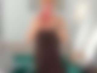 Live cam show with Ann - Skinny MILF on Chatstar