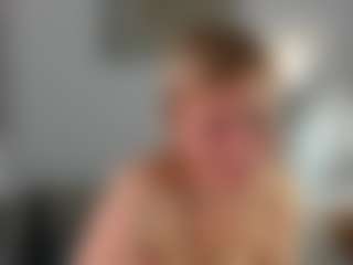 Ann MILF webcam performer live streaming