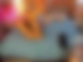 Live cam show with Ann - Skinny MILF on Camsoda