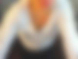 Live cam show with Ann - Skinny MILF on Fling VIP Chat