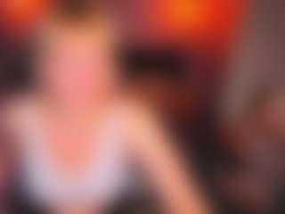 Live cam show with Ann - Skinny MILF on Camming Site