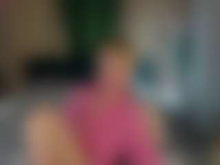 Ann MILF webcam performer live streaming