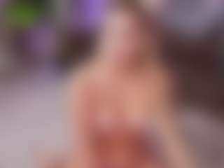 Live cam show with InnaClover - Green Eyes on Soda Cam