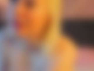 Live cam show with Kate - Play on TeamSkeetLive