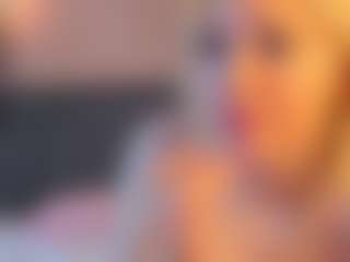 Live cam show with Kate - Sexydance on livesuperchat.net
