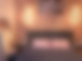 Live cam show with Kate - Petite on Milf Play