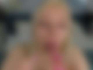 Live cam show with Kate - Body on SxyPornLive