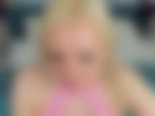 Live cam show with Kate - Camel Toe on eurowanks.com