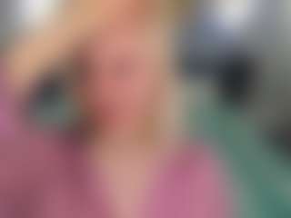 Live cam show with Kate - Bra on crypto-cams