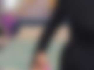 Live cam show with Kate - Bra on Gym Cam Girls