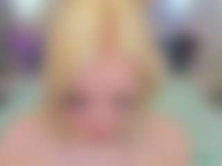 Spettacolo in cam dal vivo con Kate - Body Massage su Camsoda