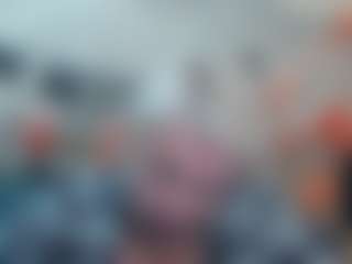 Live cam show with RenataDaster - Thick on madthumbs