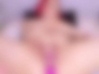 Live cam show with Meegan-red - Green Eyes on CamSodaAdn