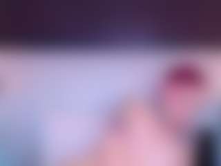 Live cam show with Meegan-red - Interactive on camtv