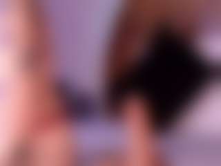 Meegan-red's Live Sex Cam Show