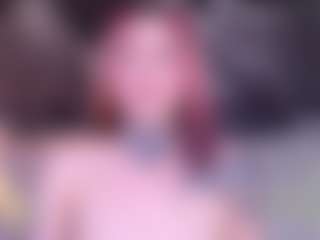Live cam show with Meegan-red - Interactive on madthumbs
