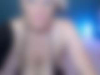 Live cam show with NADINNNE34k - Huge on TeamSkeetLive
