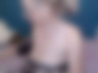 Live cam show with NADINNNE34k - Body Massage on Milfs Live