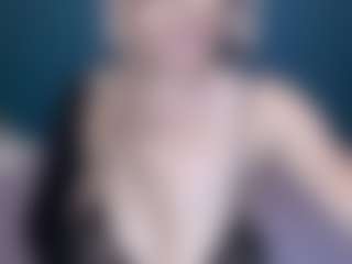 Live cam show with NADINNNE34k - Huge on Camsoda