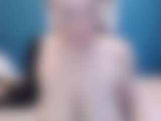 Live cam show with NADINNNE34k - Huge on StripNow
