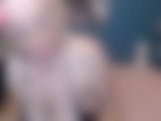 Live cam show with NADINNNE34k - Huge on Mixed Magazine Live