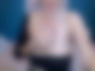 Live cam show with NADINNNE34k - Huge on Dolls Live