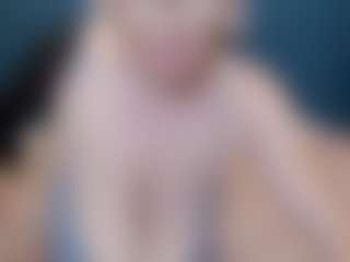 Live cam show with NADINNNE34k - Huge on CamwithHer