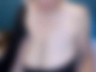NADINNNE34k MILF webcam performer live streaming
