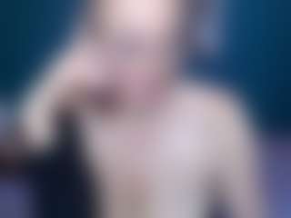 Live cam show with NADINNNE34k - Huge on Mixed Magazine Live