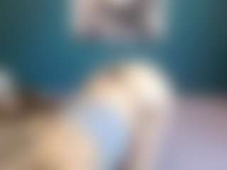 Live cam show with NADINNNE34k - Huge on Camsoda
