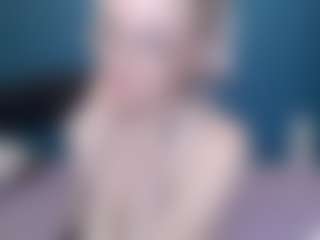 Live cam show with NADINNNE34k - Huge on CamwithHer