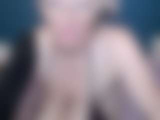 Live cam show with NADINNNE34k - Huge on CamSextacy