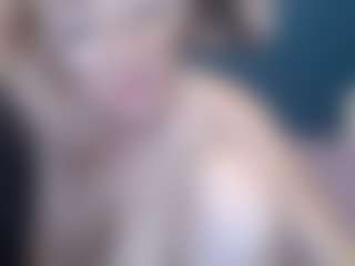 NADINNNE34k MILF webcam performer live streaming