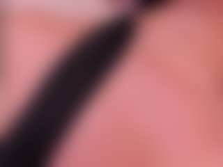 Live cam show with scarlett-brooks - Deepthroat on studioflirtlive.com