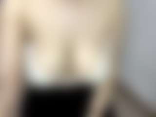 Live cam show with NylaJeffirs - Erotic Dance on Uber Horny