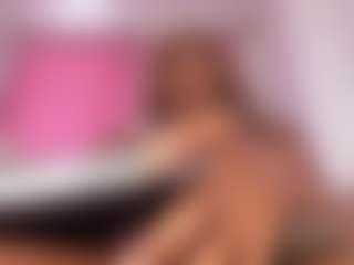 Live cam show with amaanda-fox - Facial Piercings on AdultVida.com