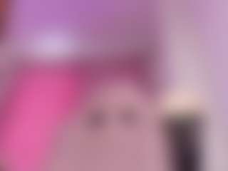 Live cam show with amaanda-fox - Ebony on StripNow | colombia