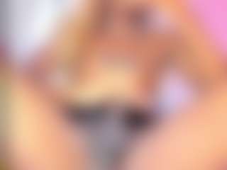 Live cam show with amaanda-fox - Genital Piercings on madthumbs