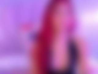 Live cam show with BellaaSanders - Thin on TastyBlacksLive