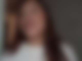 Live cam show with Helener-mouth - Messy on CamSextacy