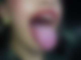 Live cam show with Helener-mouth - Messy on livesuperchat.net