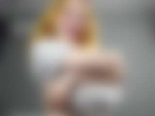 Live cam show with JenneferMoitoso - Ass To Mouth on AdultVida.com